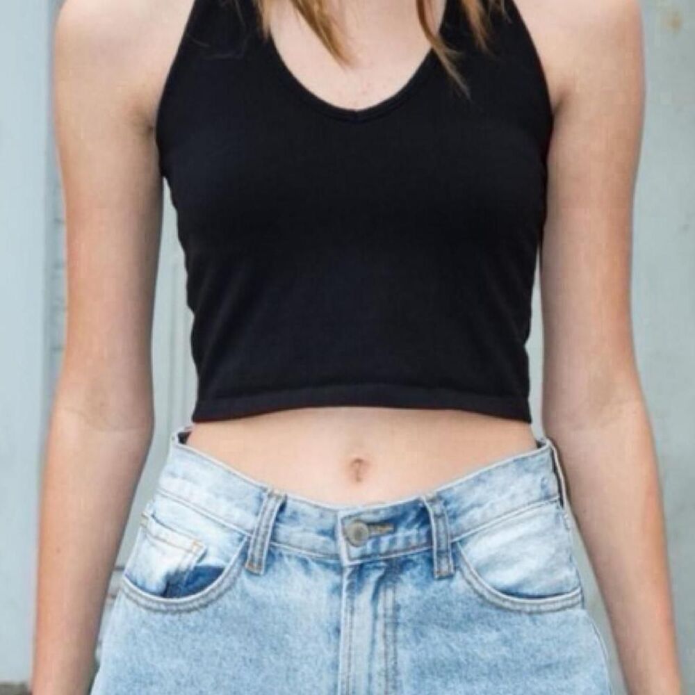 Brandy-melville Women's Black Crop-top - Picture 4 of 6